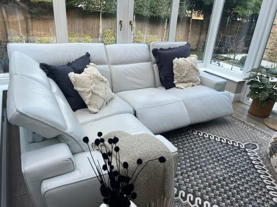 Natuzzi Cream Electric Corner Recliner