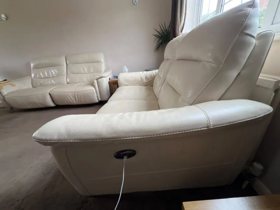 Harveys White 3 and 2 Seater Electric Recliners with USB Ports