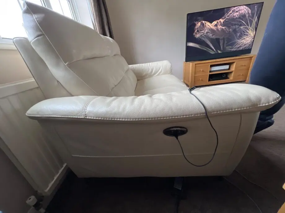 Harveys White 3 and 2 Seater Electric Recliners with USB Ports