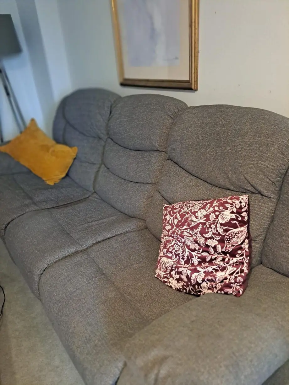 3 seater sofa and 2 seater electric recliner sofas
