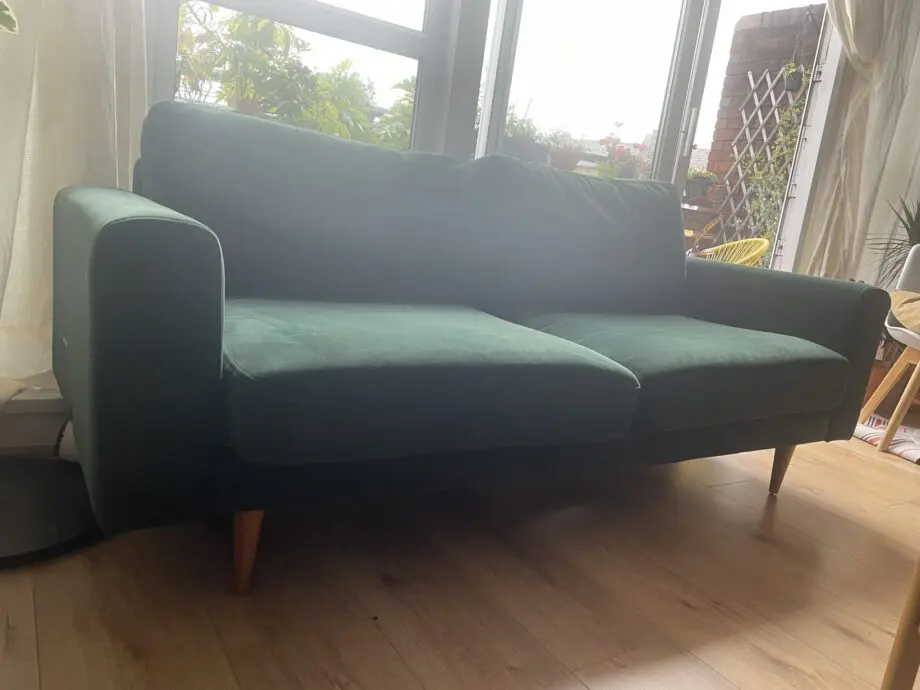 Snug 3-seater velvet sofa