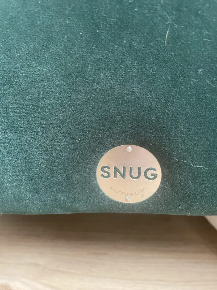 Snug 3-seater velvet sofa