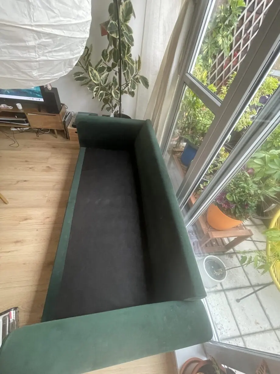 Snug 3-seater velvet sofa
