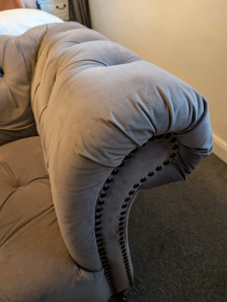 Chesterfield Sofa / Love Seat