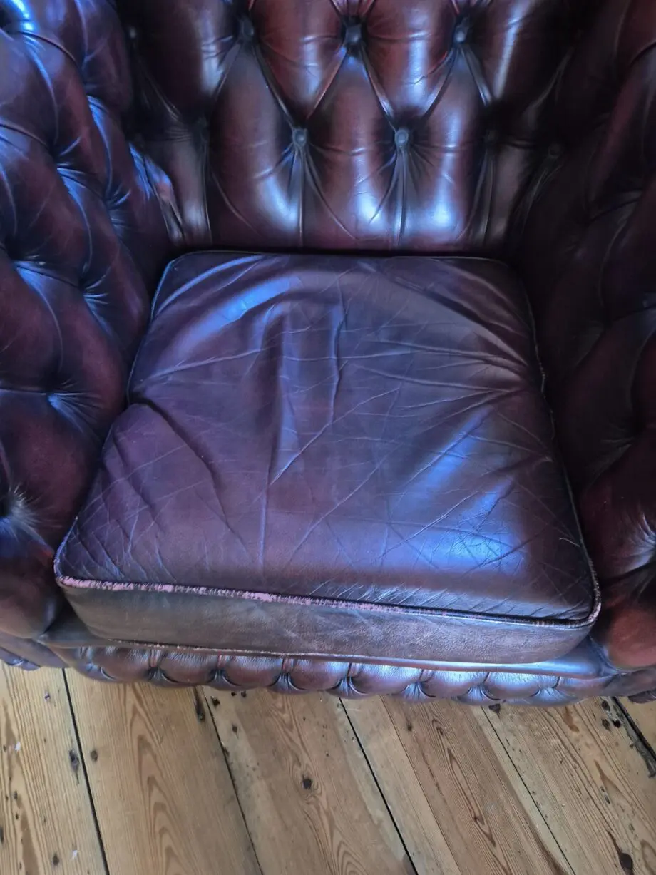 Chesterfield armchair - leather.