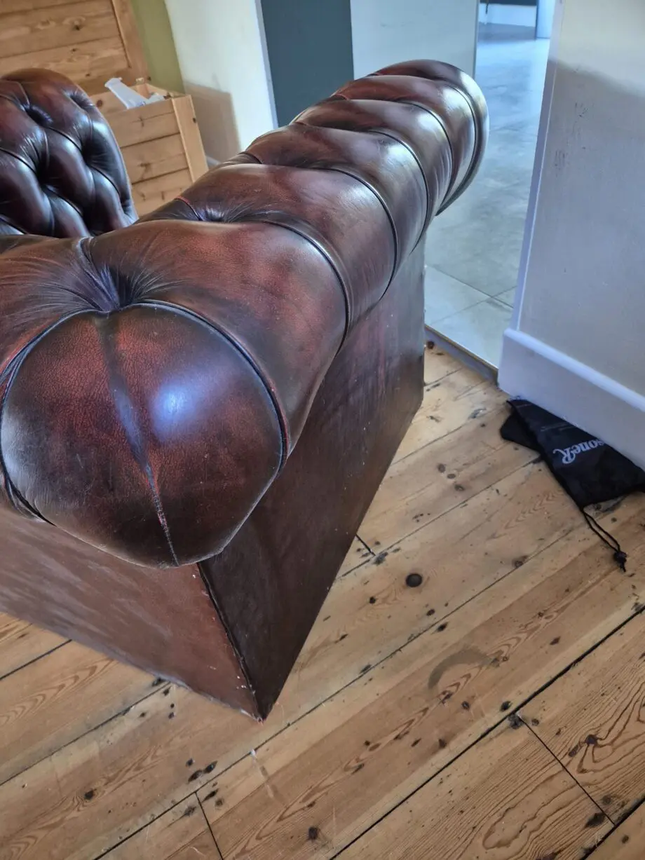 Chesterfield armchair - leather.