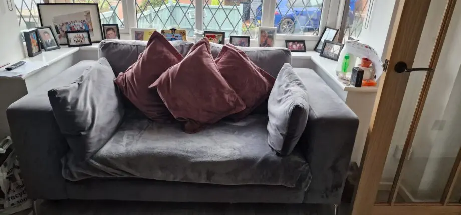 3 seater + 2 seater + foot rest