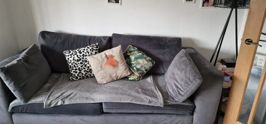 3 seater + 2 seater + foot rest