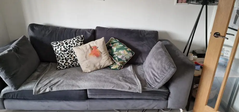 3 seater + 2 seater + foot rest