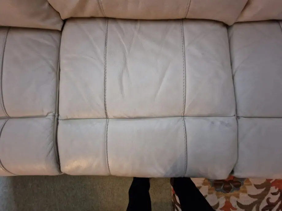 2 x 3 seater leather sofas with electric recliners Woodford Halse, Northants