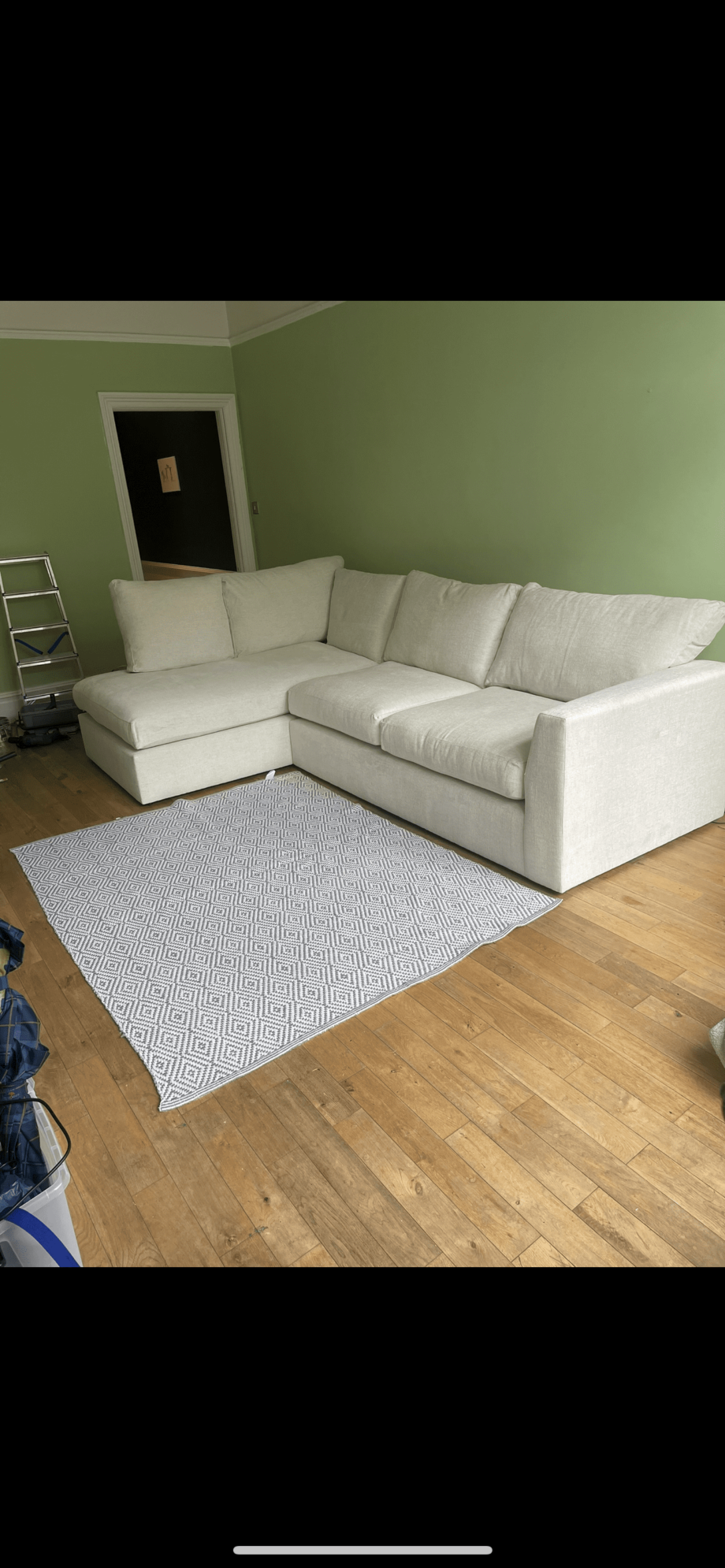 Darlings of Chelsea cream chaise corner sofa