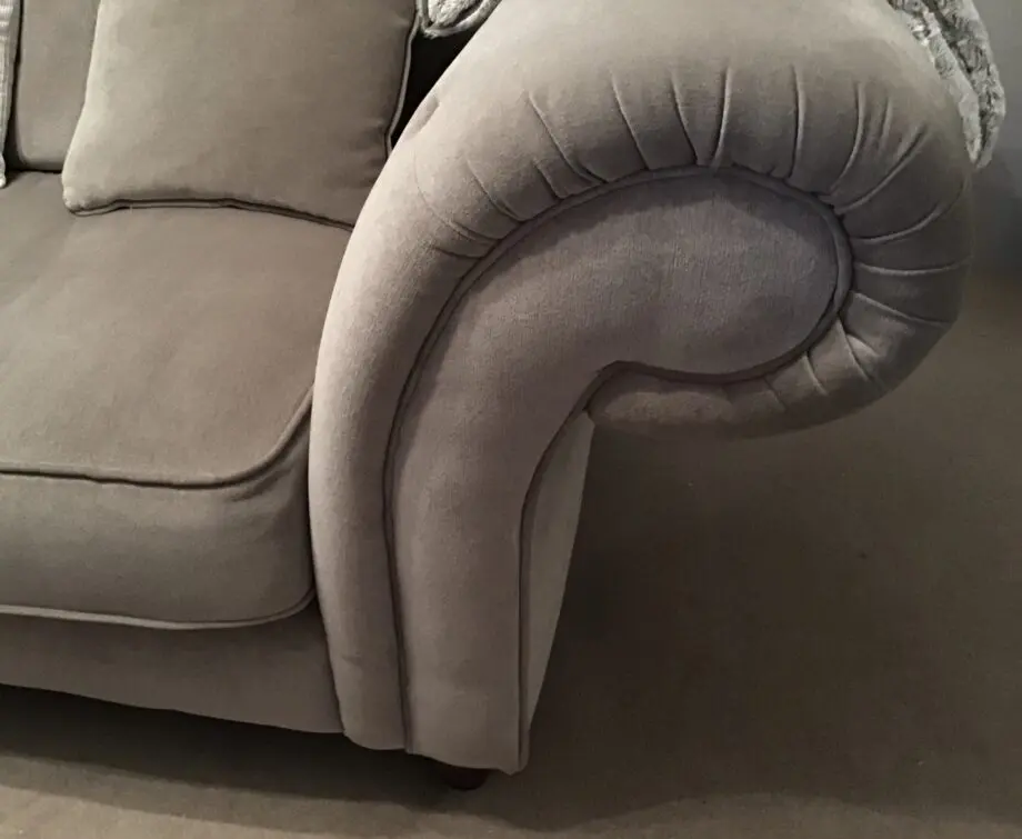 Sofology 2 x 3 seater Chesterfield sofa’s