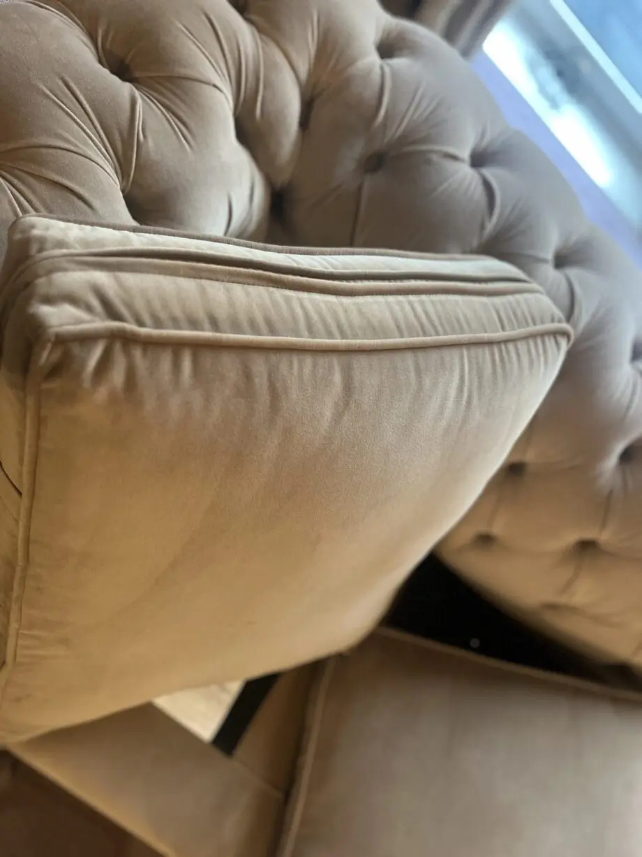 BEAUTIFUL 2 SEATER FABRIC CHESTERFIELD BEIGE