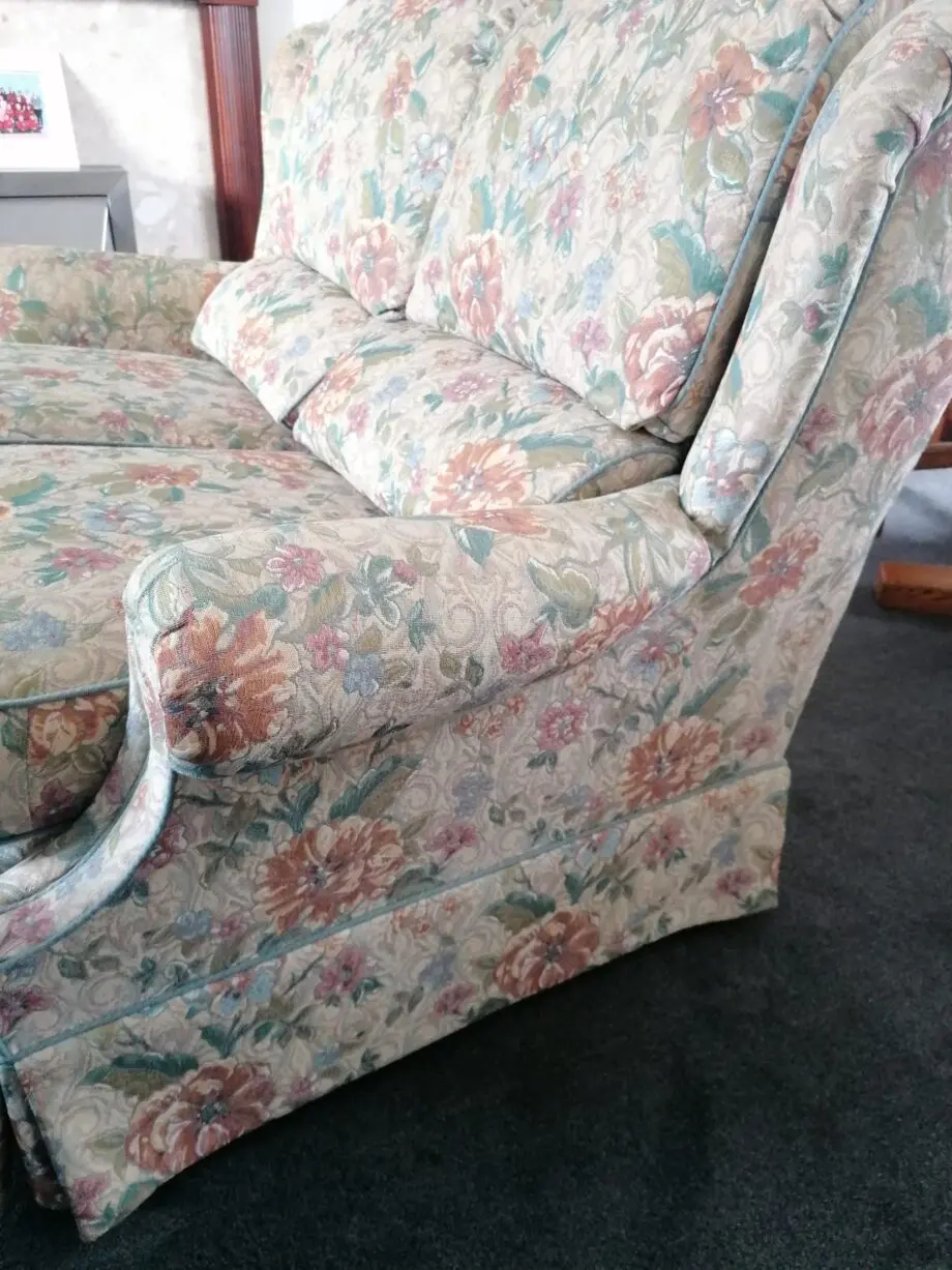 G plan 2 seat sofa
