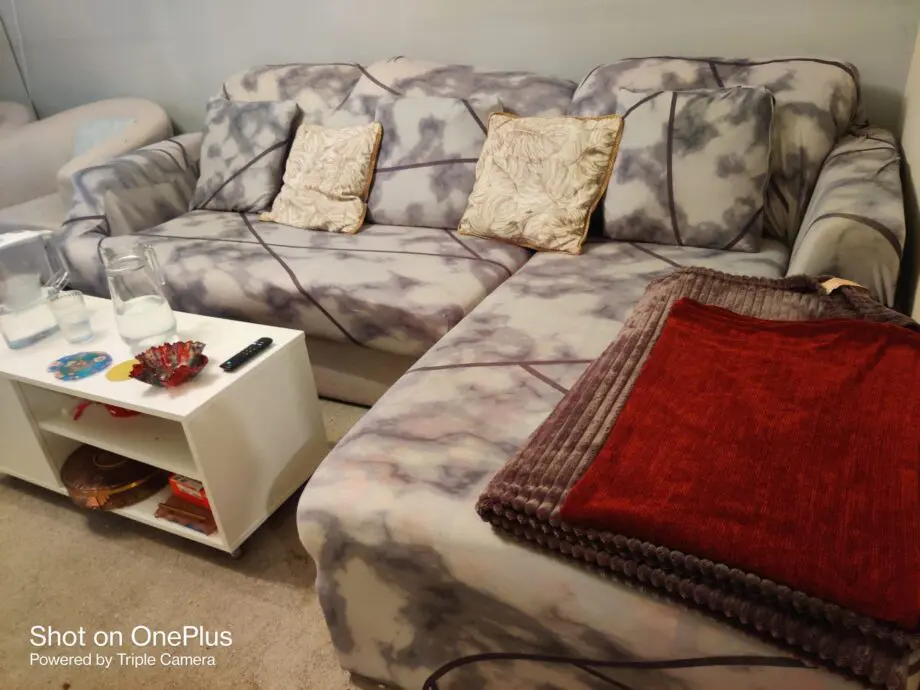 Nice sofa, no structural damage