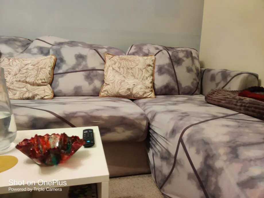 Nice sofa, no structural damage