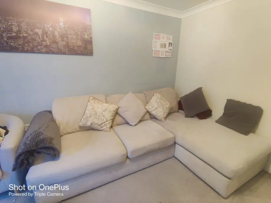 Nice sofa, no structural damage