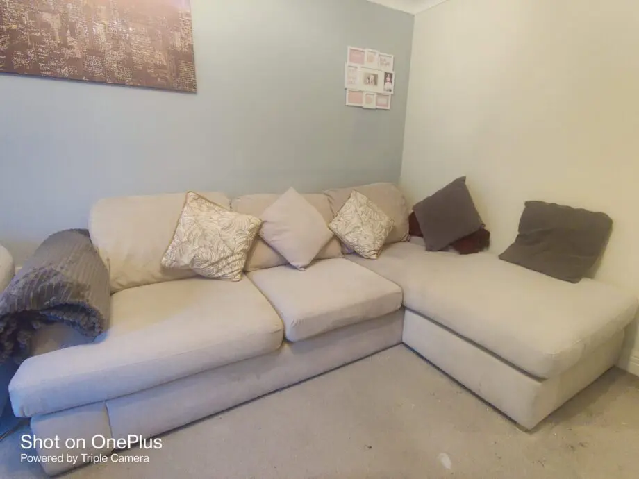 Nice sofa, no structural damage