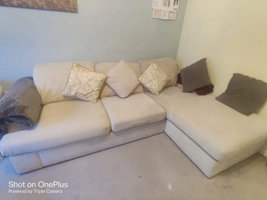 Nice sofa, no structural damage