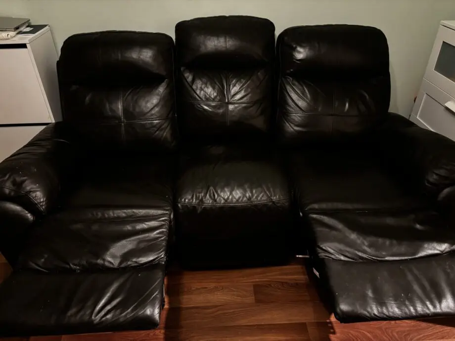 Dark brown 2 piece recliner sofa suite