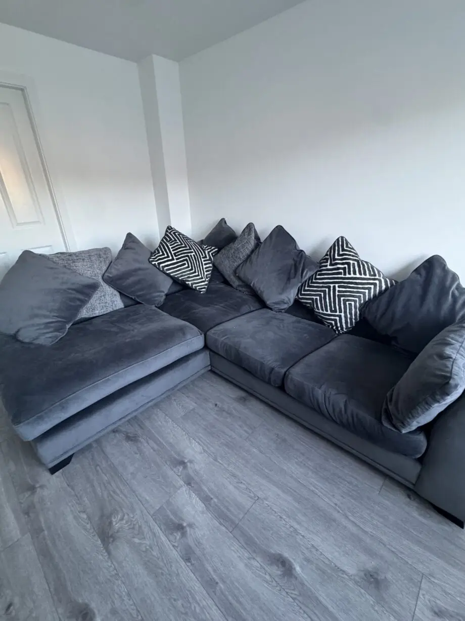 Right facing corner sofa