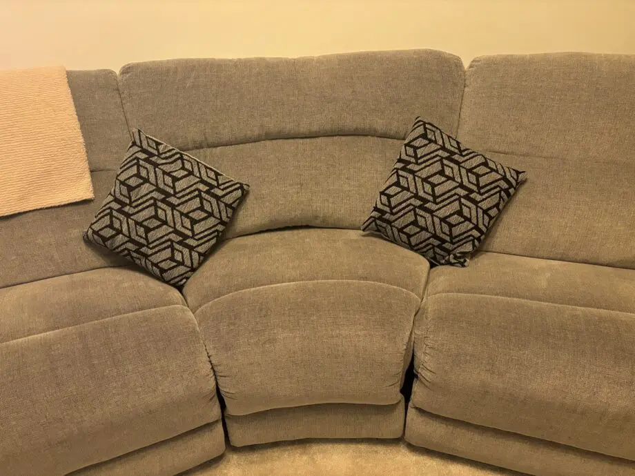 La-Z- Boy Alabama power recliner Cherub Grey