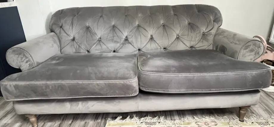 Mia Three seaters chesterfield sofa