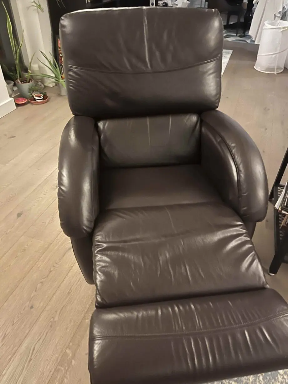 Single faux leather Recliner Armchair / sofa, Black brown, Used but in good condition, very comfortable