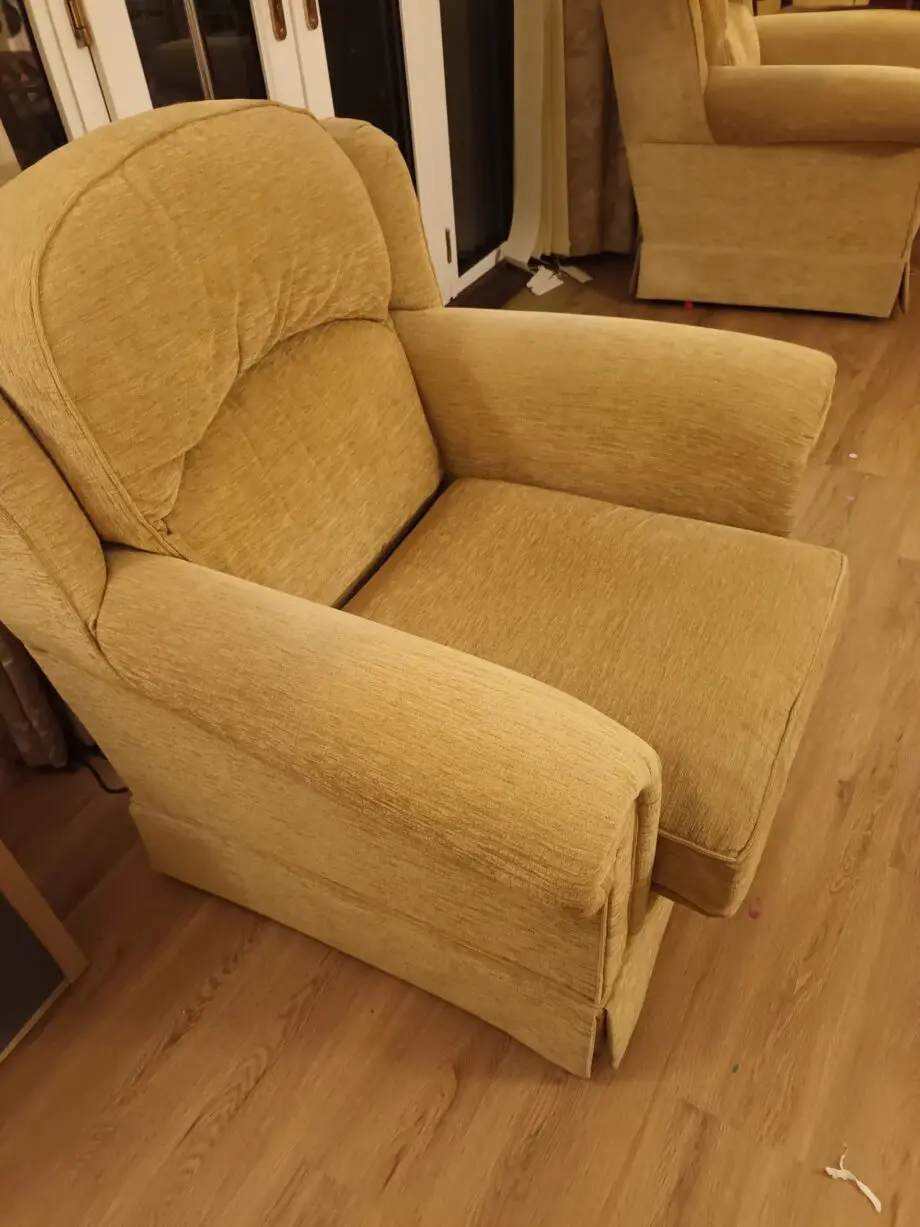 X4 arm chairs