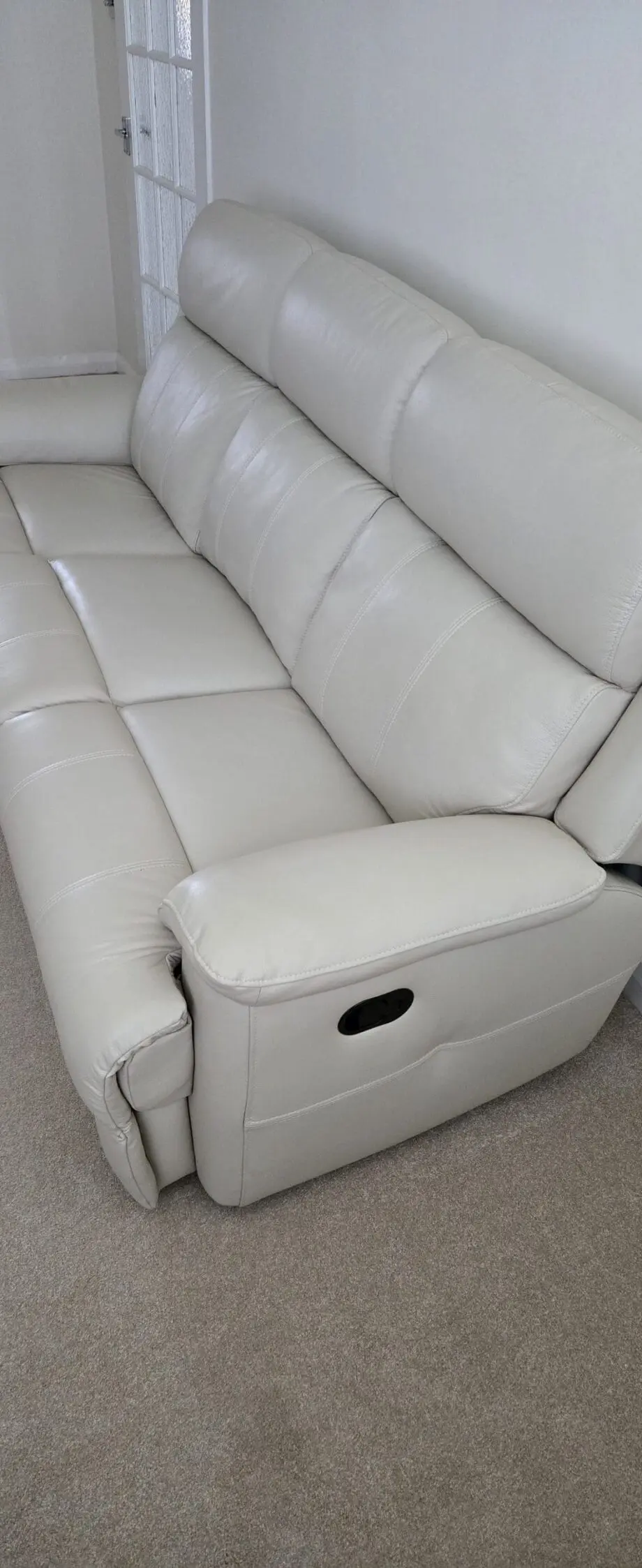 Sofology Gracie Leather 3 seater Recliner & 1 seater recliner and heated Sofa