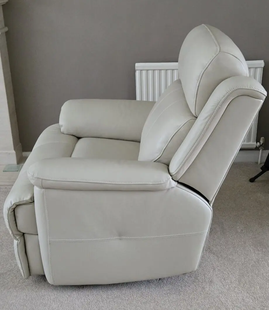 Sofology Gracie Leather 3 seater Recliner & 1 seater recliner and heated Sofa