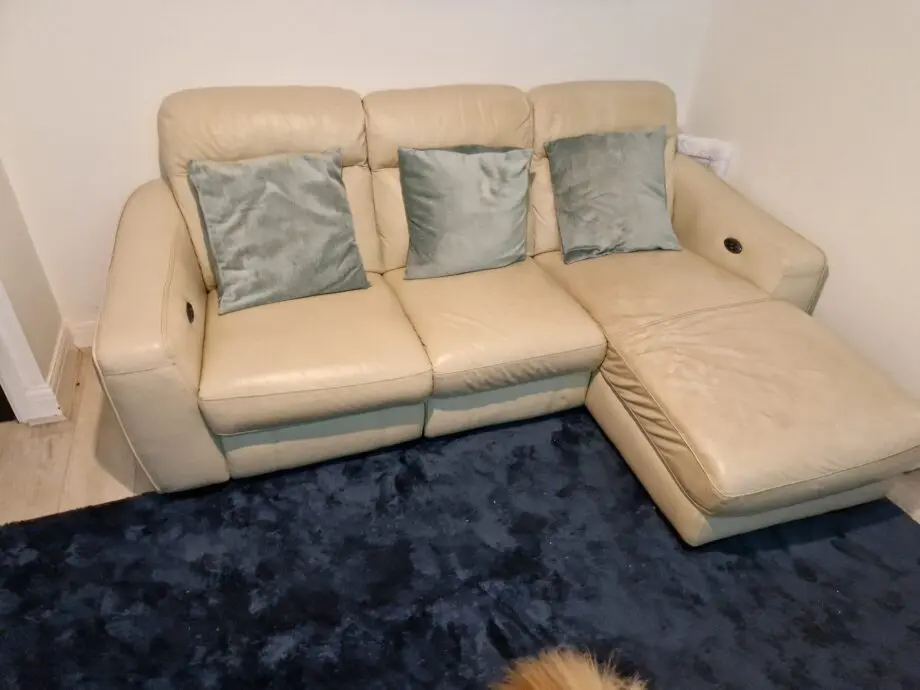 Corner recliner sofa