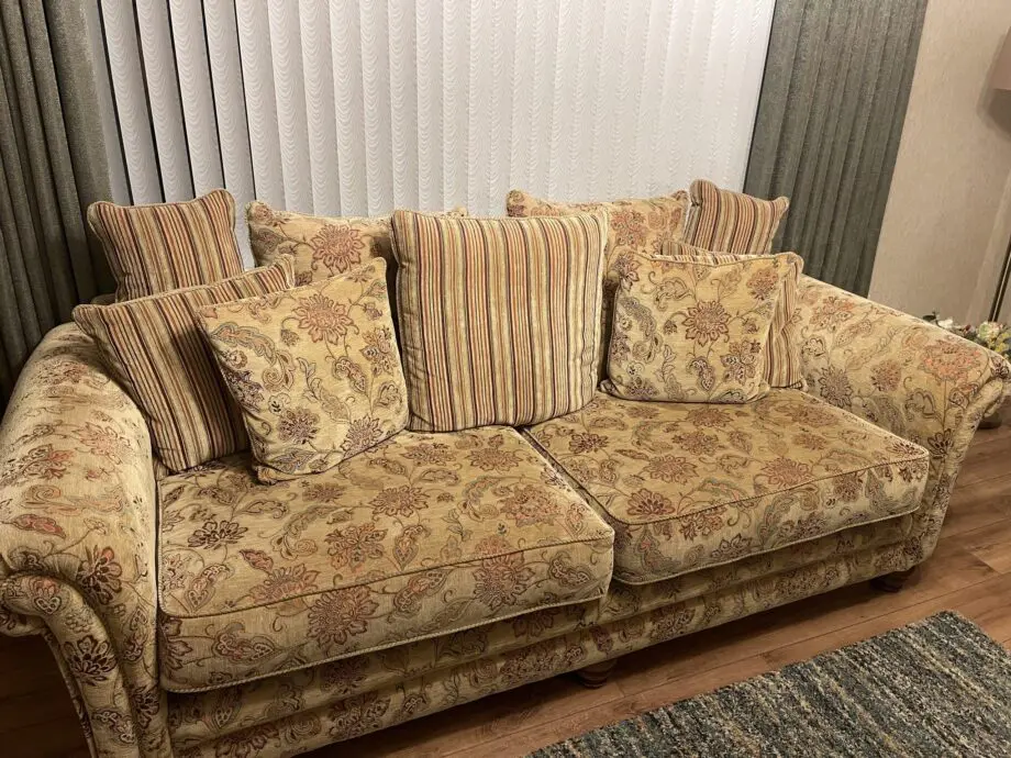 3/4 seater and 2 seater