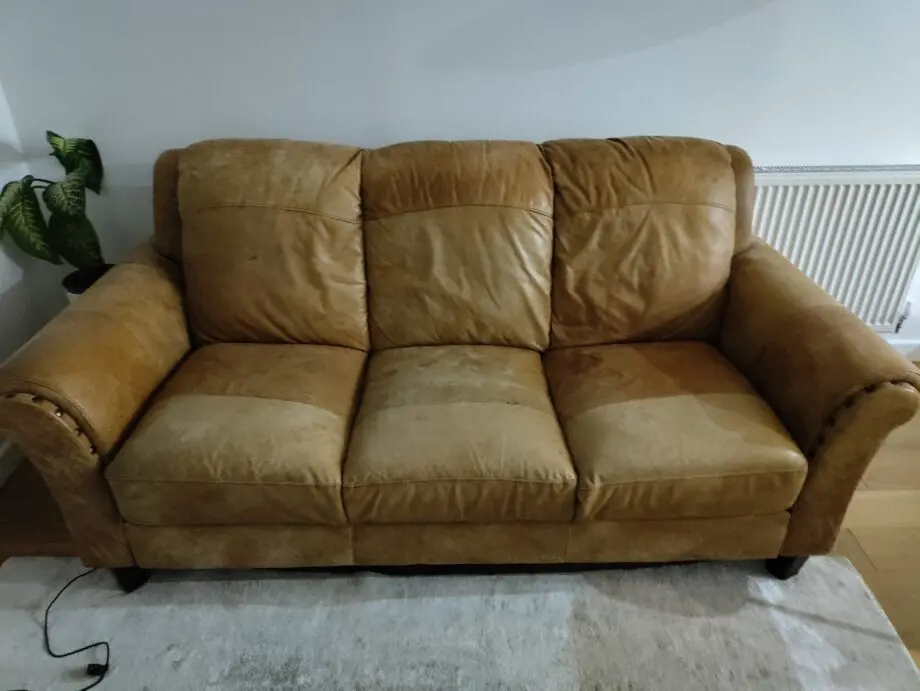 Vintage-Style Leather Sofa with Natural Distressed Finish