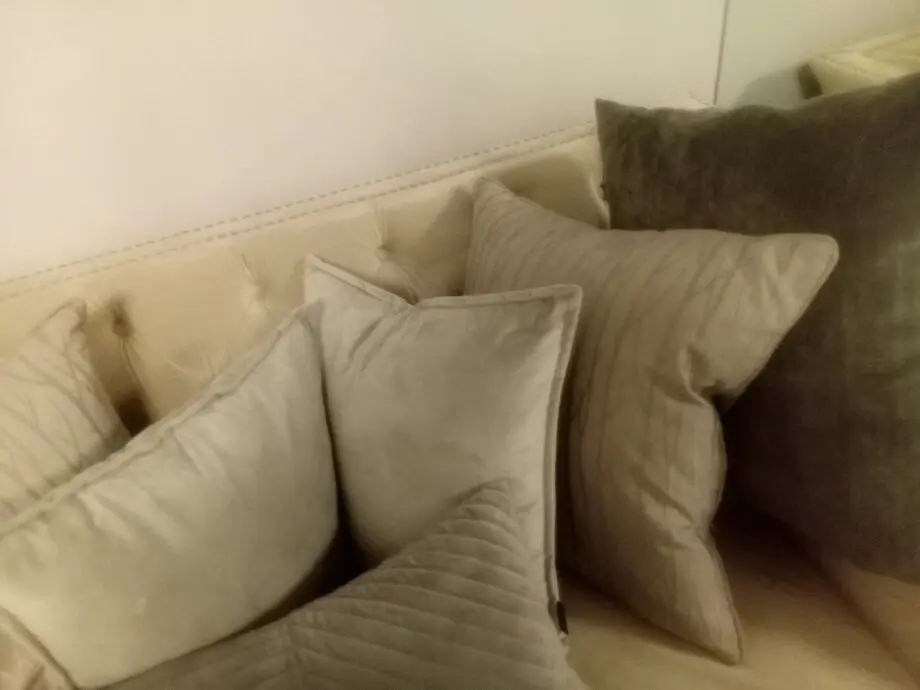 2 sofas, one 4 seater and one 2 seater