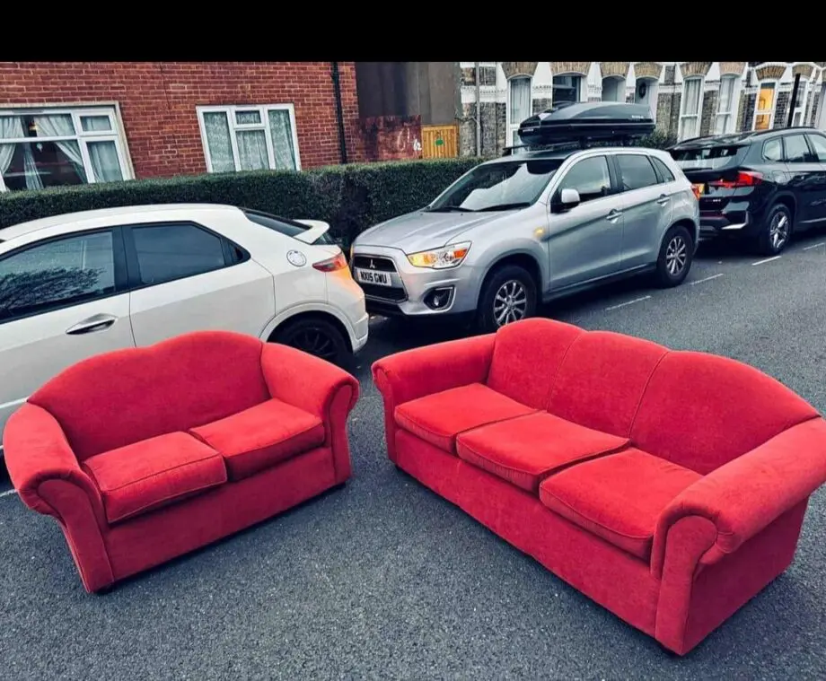 Stylish 3 + 2 Seater Sofa - Excellent Condition