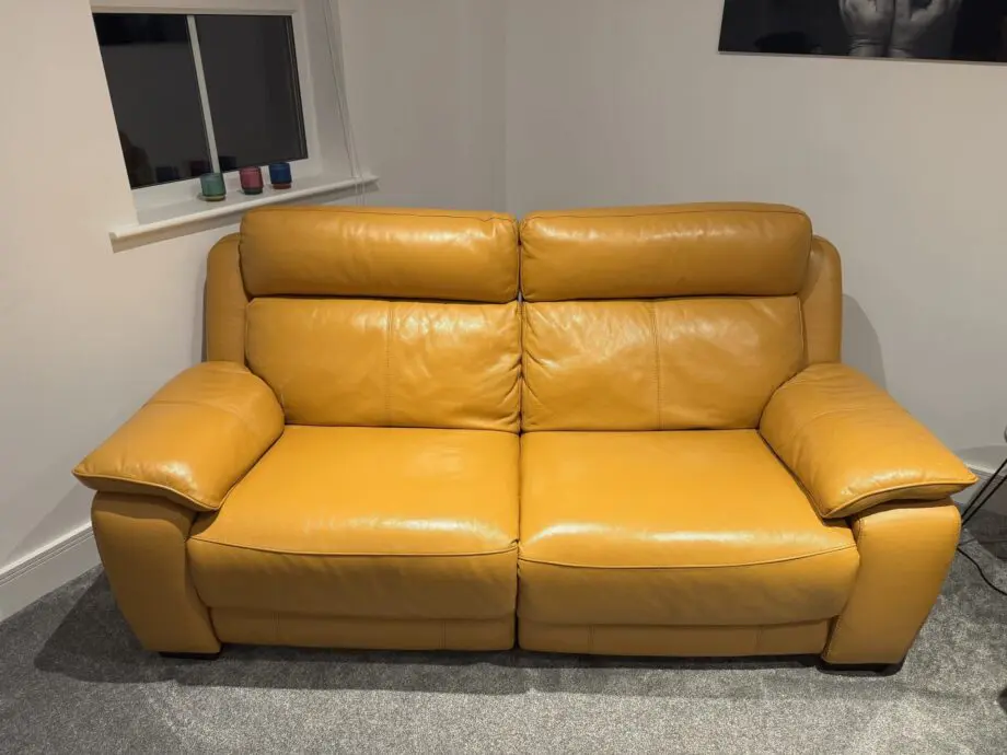 WORLD OF LEATHER 3 SEATER AND CHAIR IN HONEY YELLOW POWER RECLINER