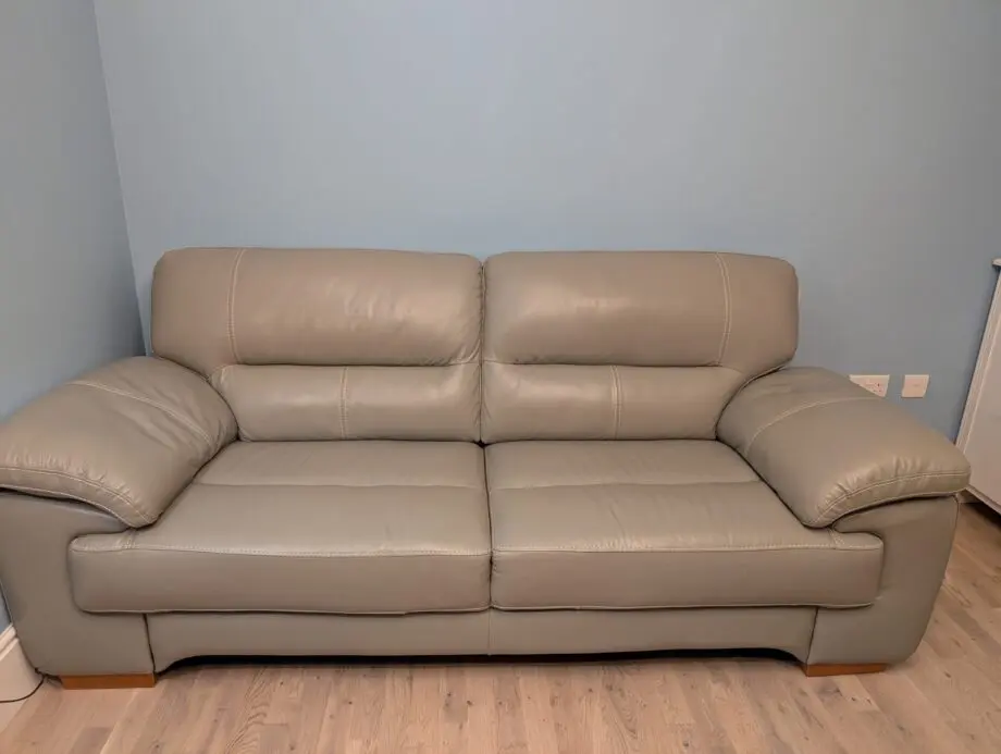 Oak furniture land - grey leather - 4 seater sofa