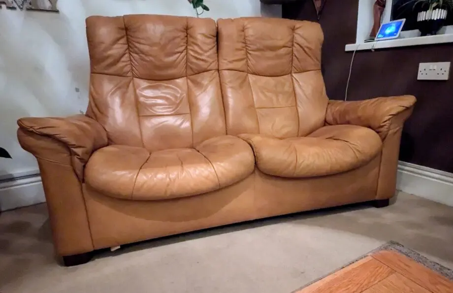 Stressless 2 seater reclining sofa and chair sofa