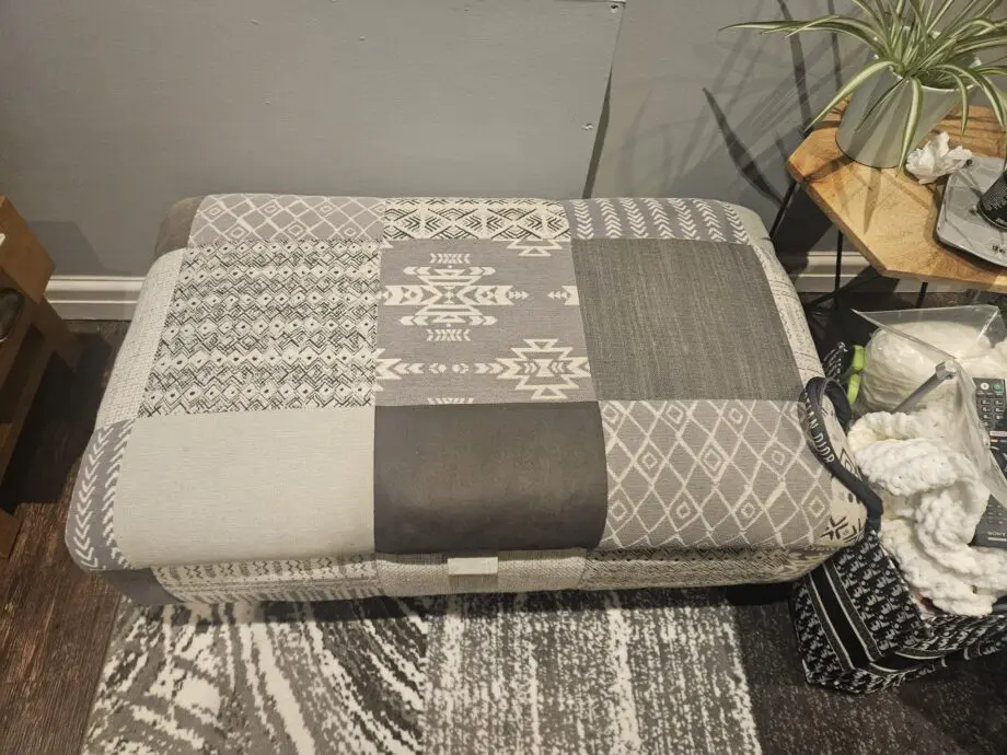 Earle settee wirh large foot stool