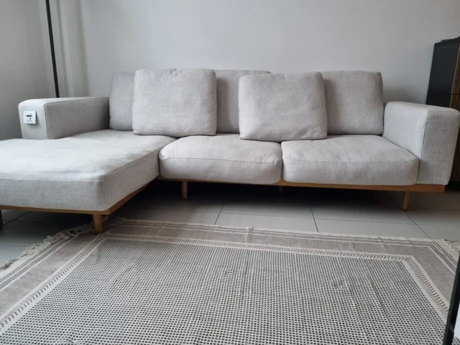 Newport luxurious 2-piece Chaise sofa