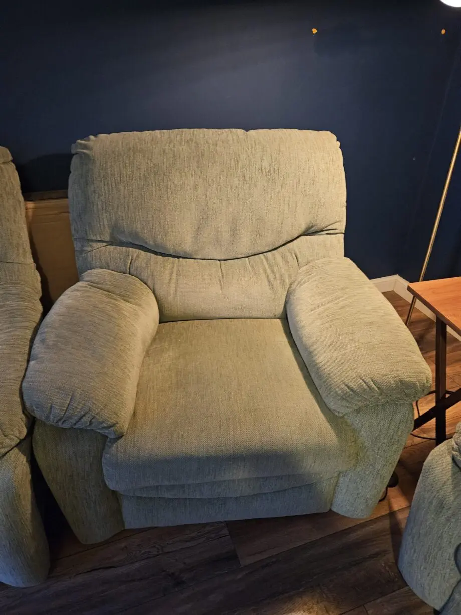 Green 2-seater recliner and 2 x 1-seater sofa set