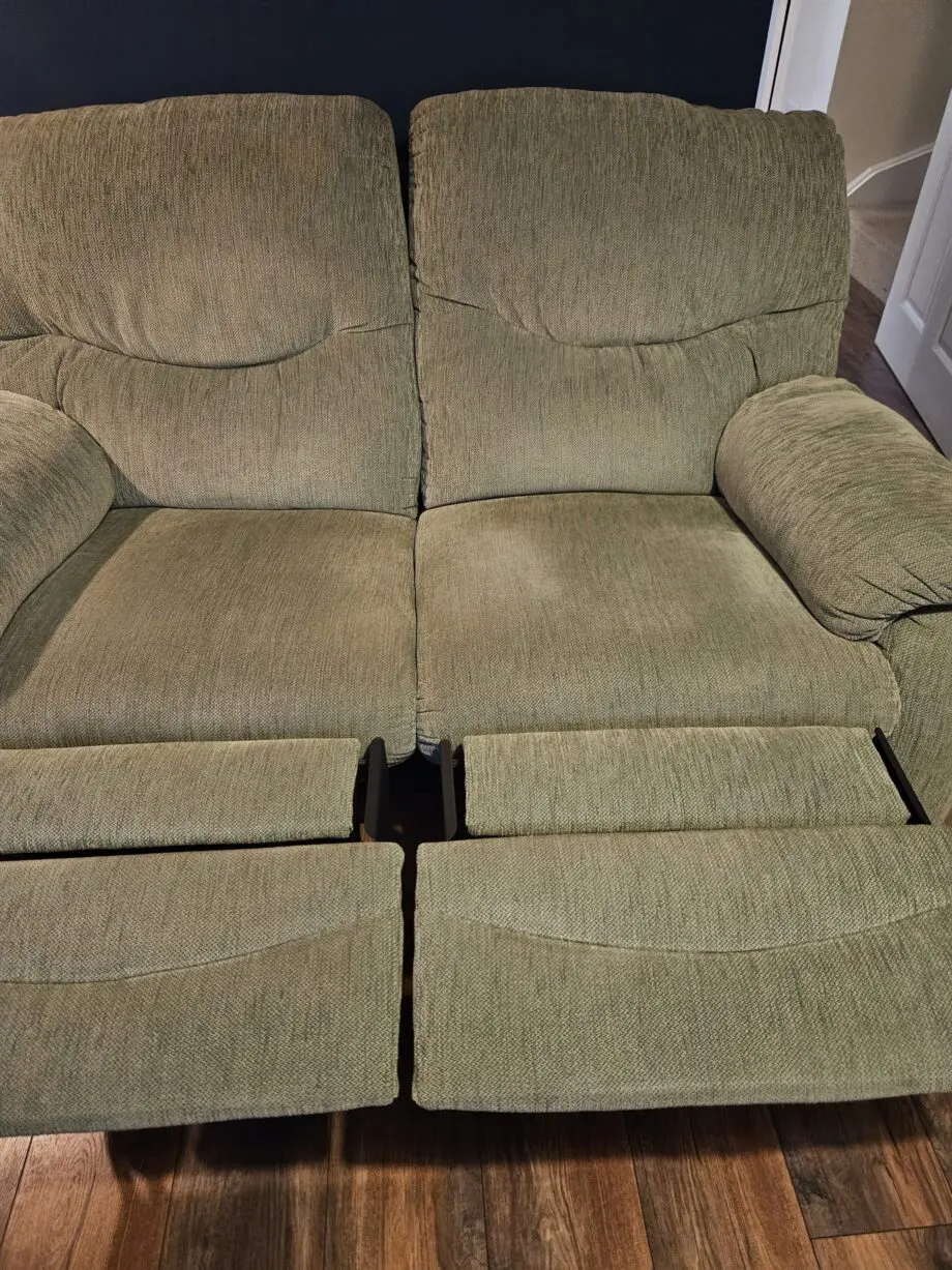 Green 2-seater recliner and 2 x 1-seater sofa set