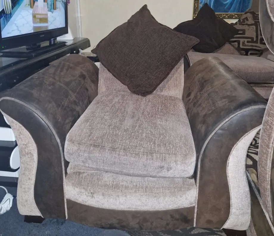 DFS 3-Seater L-shaped sofa plus two matching armchairs
