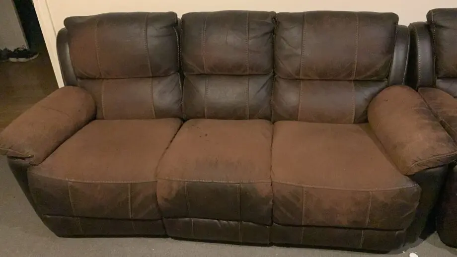 Harvey's 3+2 seater Leather recliner sofa set