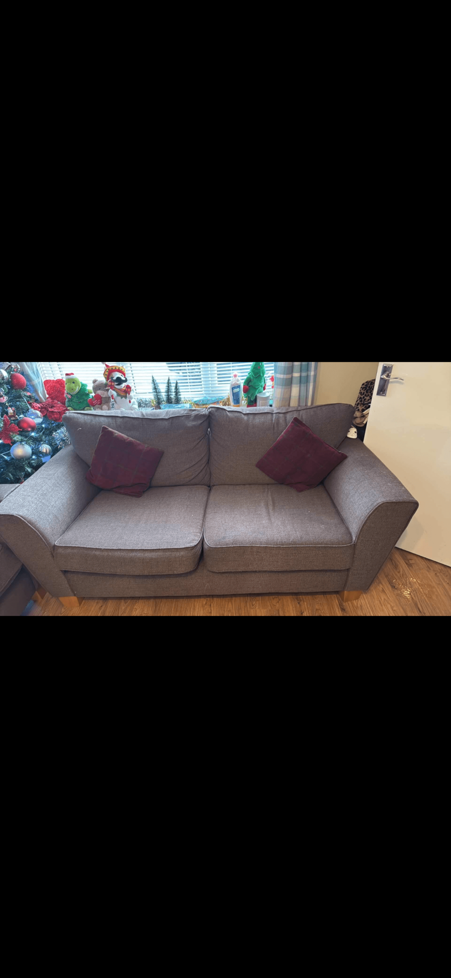 2 sofas