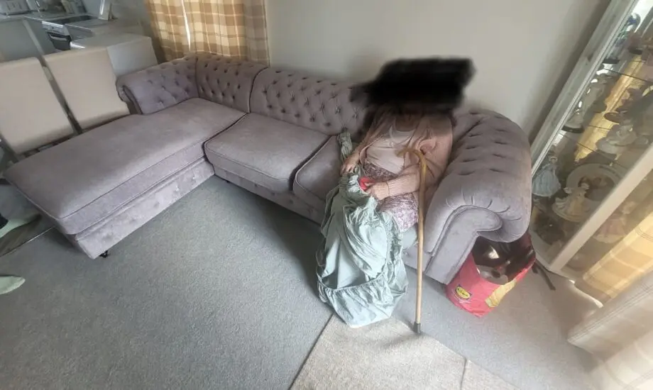 Laura chesterfield corner sofa