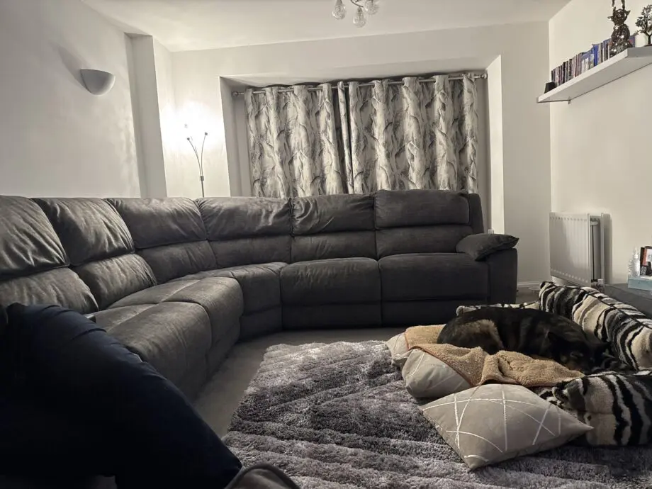Large corner sofa recliners
