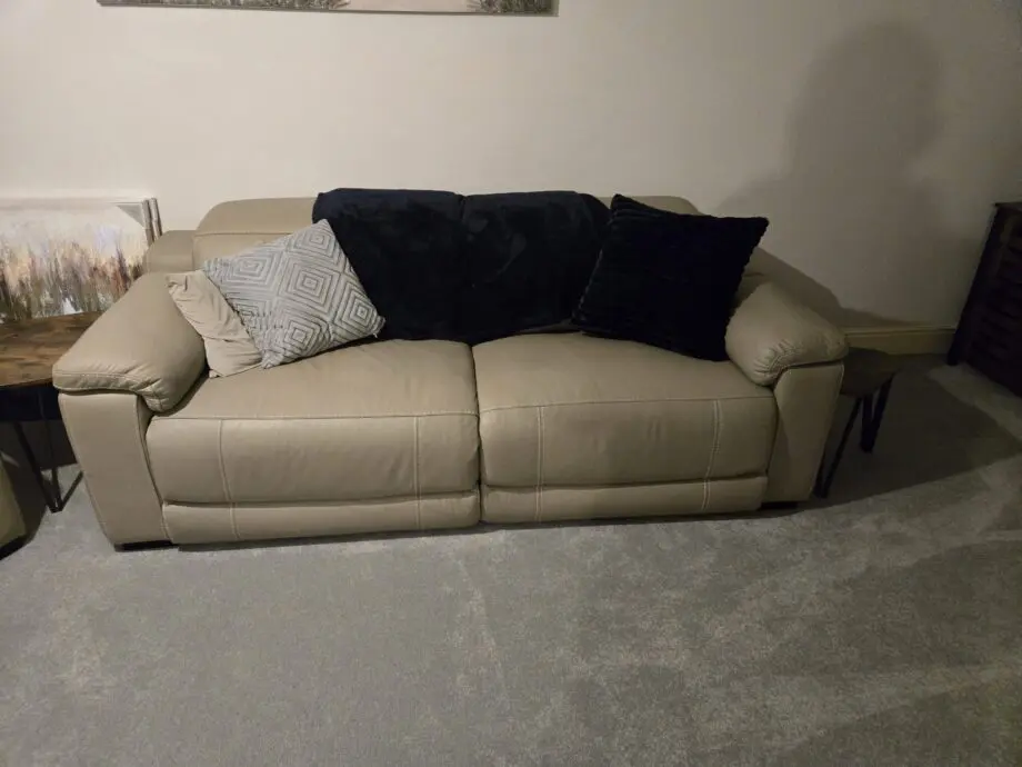 Electric recling 3 seater and arm chair
