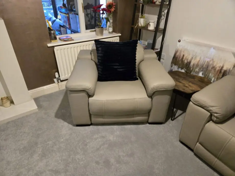 Electric recling 3 seater and arm chair